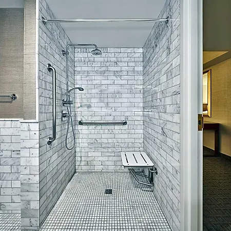 Lord Elgin Hotel 4*