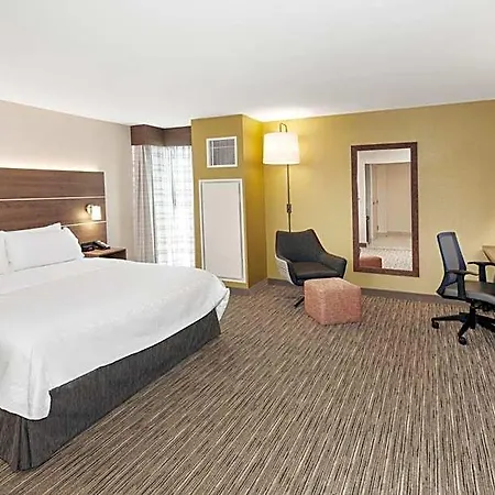 Express & Downtown East By Ihg