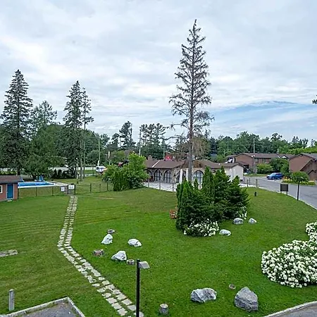 Ramada By Wyndham On The Rideau Hotel