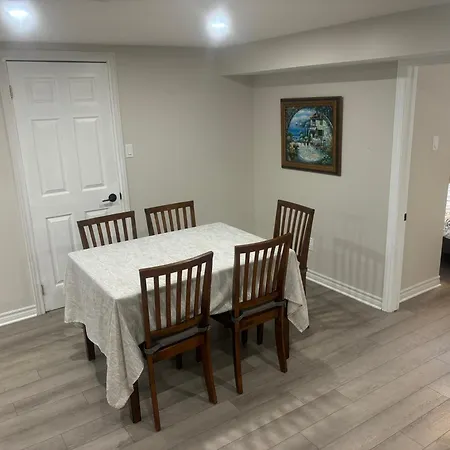 Home In The Heart Of Kanata Ottawa *