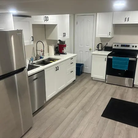 Home In The Heart Of Kanata Ottawa *