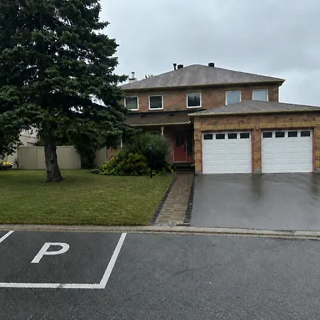 Home In The Heart Of Kanata Ottawa *