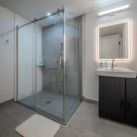 Apartment In The Heart Of Westboro Ottawa