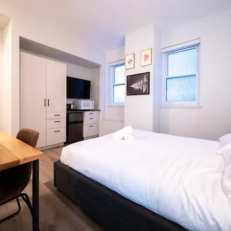 Cozy Downtown Near Everything Apartment