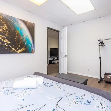 Modern Queen Apartment - Steps From Little Italy * Ottawa