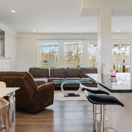 Apartment Beautiful Single Family In Ottawa