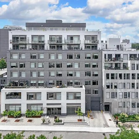 Apartment In The Heart Of Westboro *
