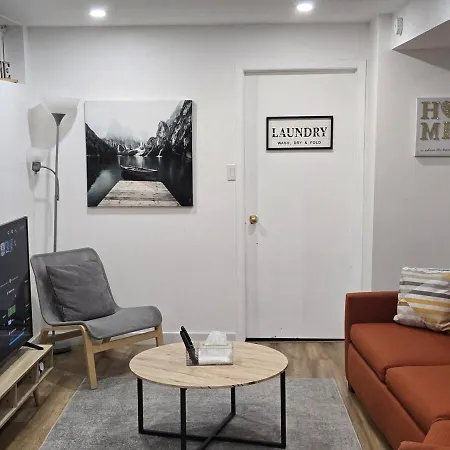 Apartment Elegant Basement In Barrhaven, *