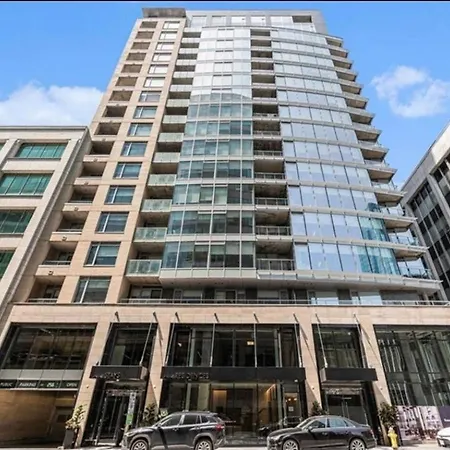 Executive With Parking Dt Apartment *
