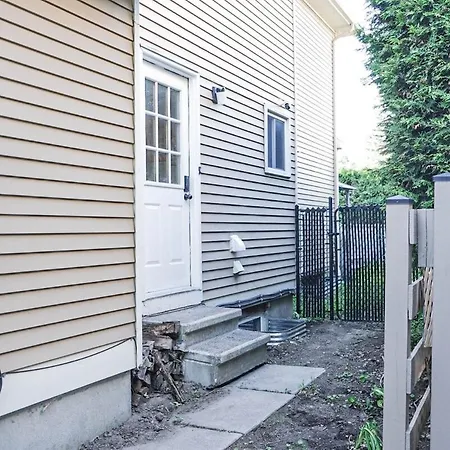 Elegant Basement In Barrhaven, *