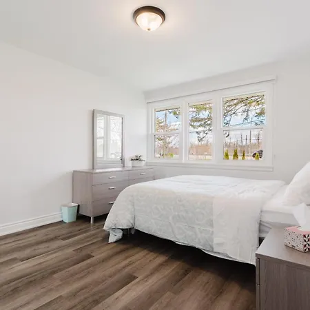 Beautiful Single Family In Apartment