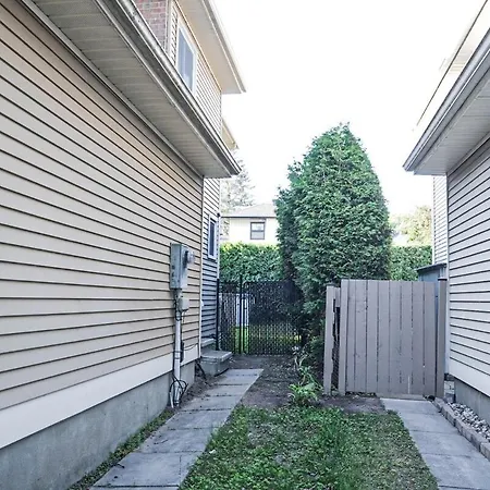 Elegant Basement In Barrhaven,