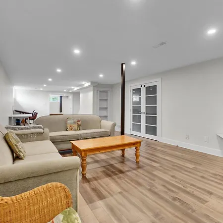 Executive House Close To Hospital Campus And Cheo