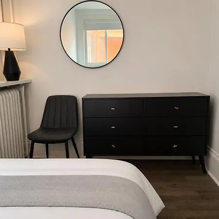 Cozy 1br Unit Steps To Uottawa Apartment