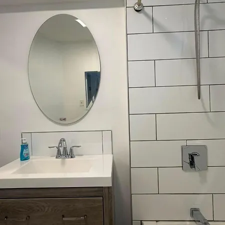 Apartment Cozy 1br Unit Steps To Uottawa Ottawa