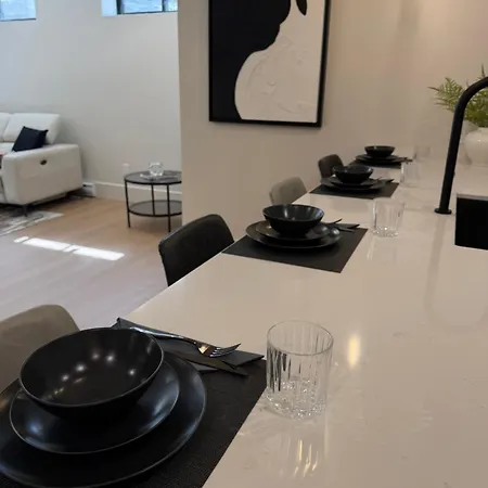 Westboro Hideaway Apartment *