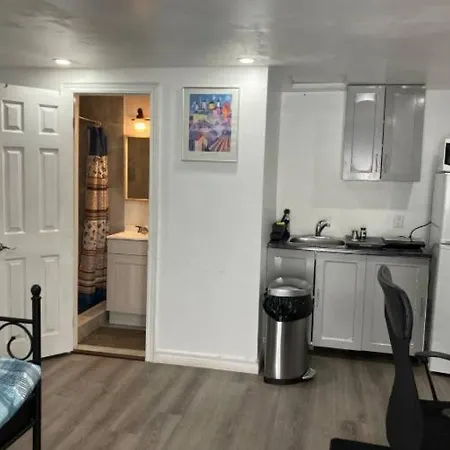 Ideal Monthly Entire Unit 2 Bd 1bh Free Parking Lowertown Apartment Ottawa
