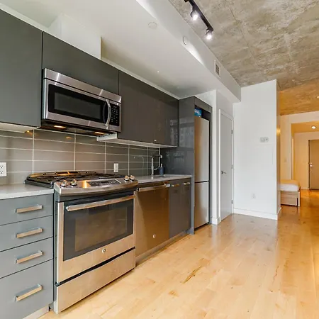 Apartment Furnished Short Term Sept 8 To Sept 30 Vancouver 2 Bedrooms 1 Bath Ottawa