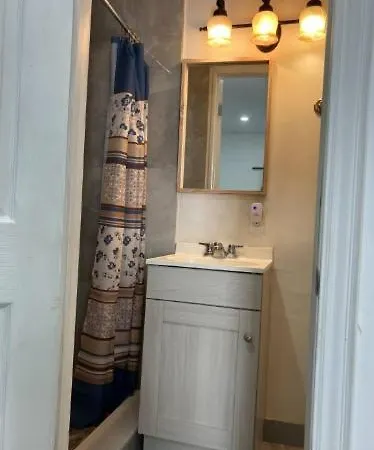 Ideal Monthly Entire Unit 2 Bd 1bh Free Parking Lowertown * Ottawa
