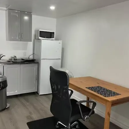 Ideal Monthly Entire Unit 2 Bd 1bh Free Parking Lowertown Apartment *