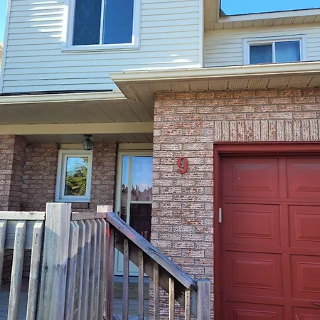 Prime Location & Cozy At The Heart Of Kanata, *