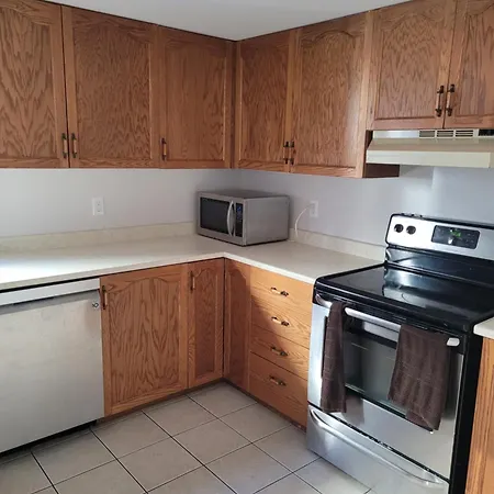 Prime Location & Cozy At The Heart Of Kanata, Ottawa