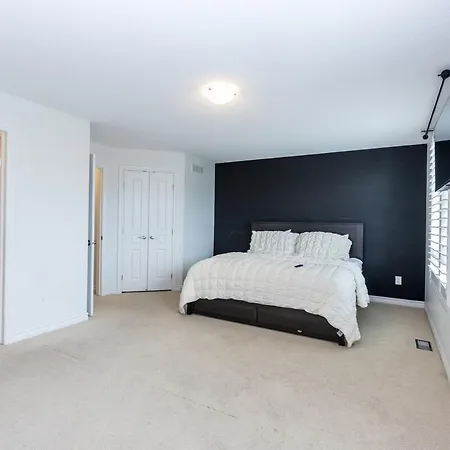 4br Family With Free Parking Apartment Ottawa