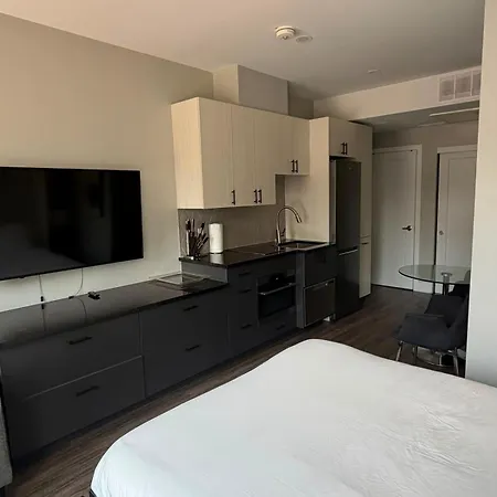 Modern 1br In Beechwood Village * Ottawa