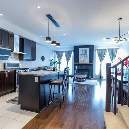 4br Family With Free Parking Apartment