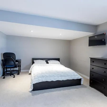 4br Family With Free Parking Apartment *