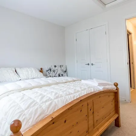 Apartment 4br Family With Free Parking Ottawa