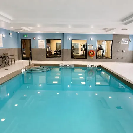 Hotel Express & West - Nepean By Ihg 2*