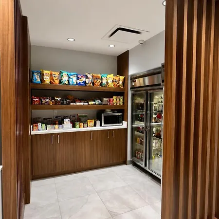 Express & West - Nepean By Ihg Hotel