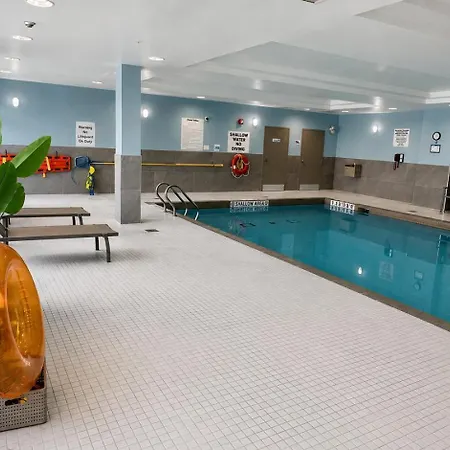 Hotel Express & West - Nepean By Ihg