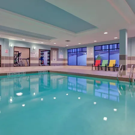Express & West - Nepean By Ihg Hotel 2*