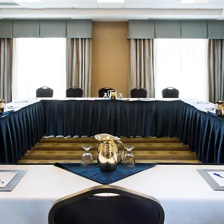 Express & West - Nepean By Ihg Ottawa