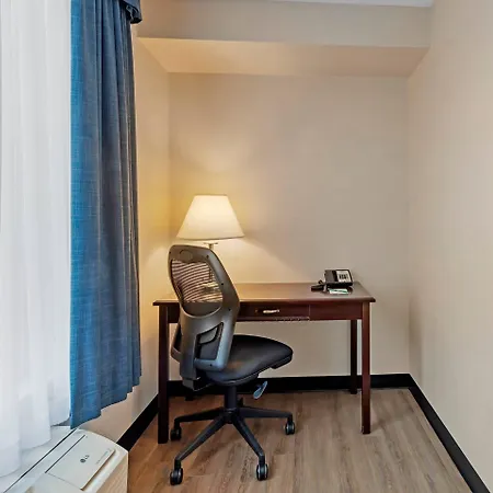 Quality Orleans Inn