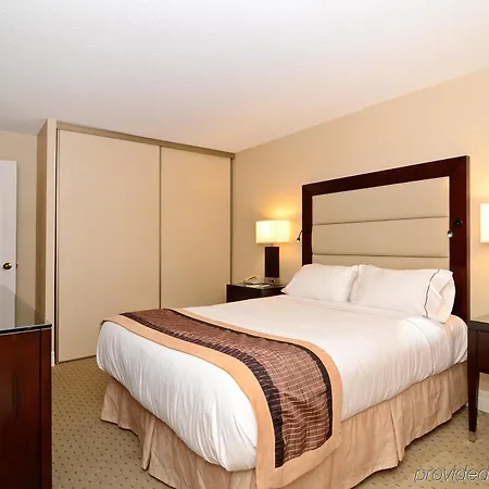 At Bay Hotel 3*