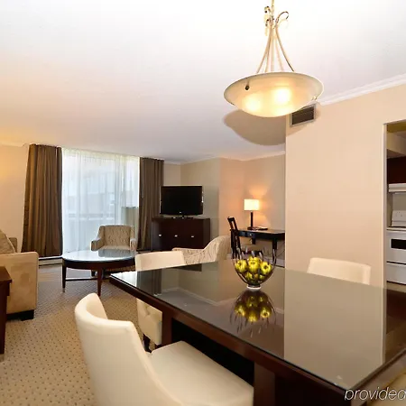 Hotel At Bay 3*
