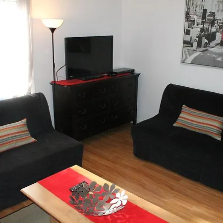 Adib - 2077 Walkley Rd, Unit B2 Apartment *