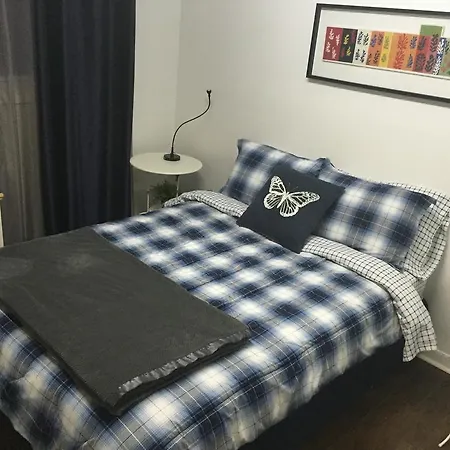 Adib - 2077 Walkley Rd, Unit A2 Apartment