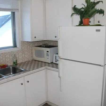 Apartment Adib Apartments - 931 Pinecrest Rd, Unit C Ottawa