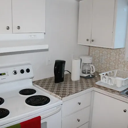 Apartment Adib Apartments - 931 Pinecrest Rd, Unit C Ottawa
