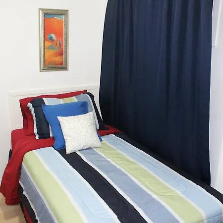 Apartment Adib Apartments - 931 Pinecrest Rd, Unit B Ottawa
