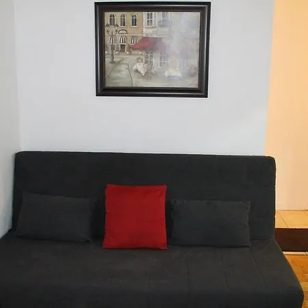 Adib - 2448 Carling Ave, Unit 102 Apartment