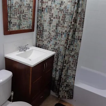 Adib - 2448 Carling Ave, Unit 107 Apartment *