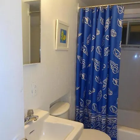Adib - 362 Friel St, Unit 1 Apartment *