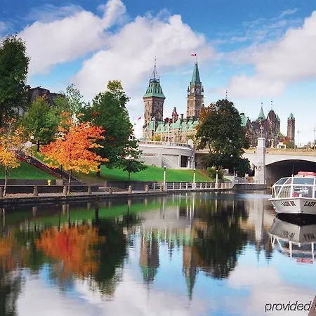 Hotel Cartier Place Ottawa