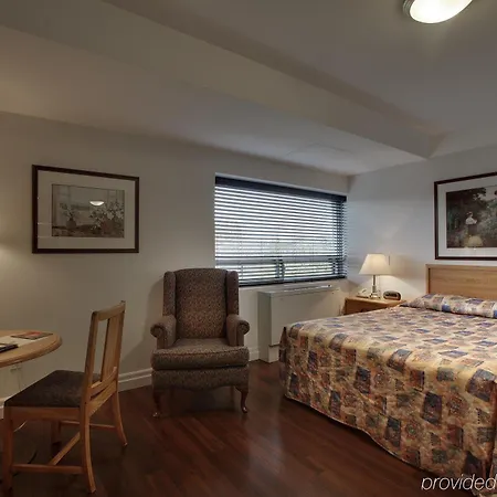 Hotel Embassy West 3*