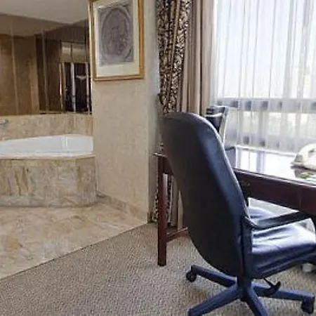 Hotel & Ottawa-downtown 3*